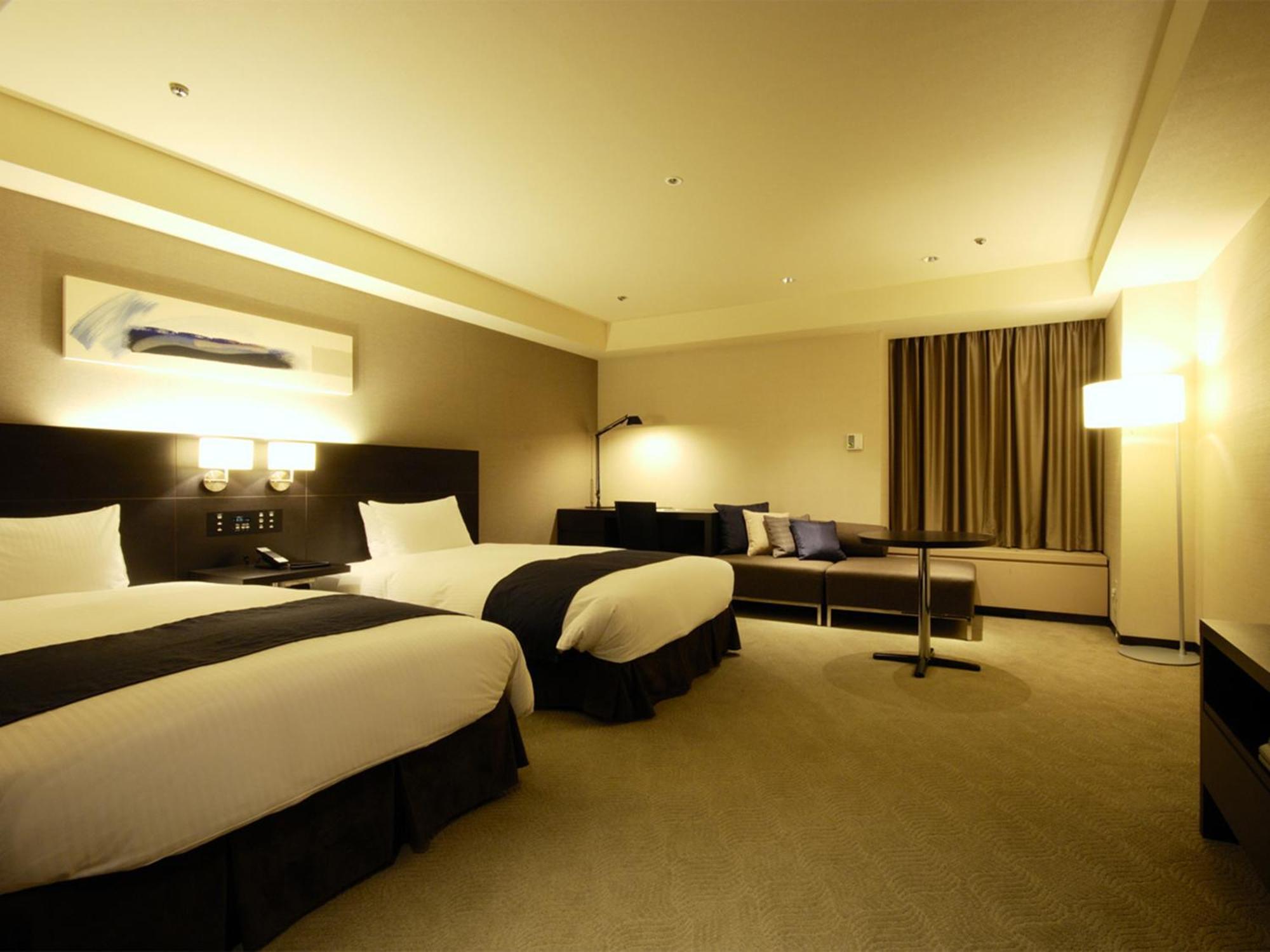 Sapporo Grand Hotel Chambre photo A room at the hotel
